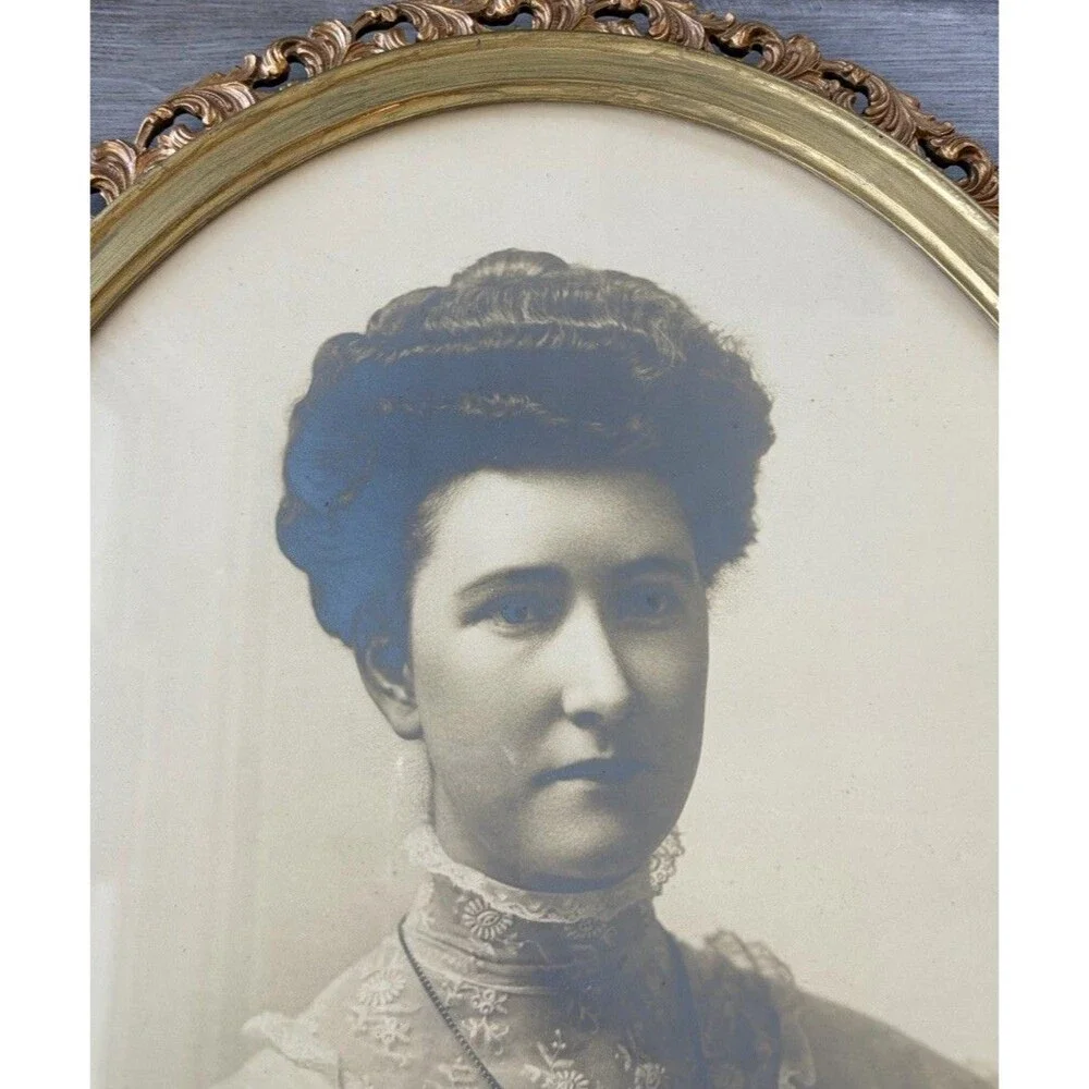 Antique Victorian Oval Gold Gilt Frame Ornate Portrait Photo Woman Art 24x19.5